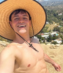 Celeb Kntter 27yo Tom Daley gay porn tube hot boys 6282d7cf31854.jpeg