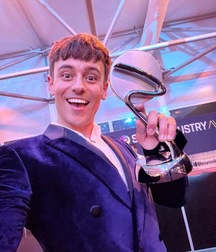 Celeb Kntter 27yo Tom Daley gay porn tube hot boys 6282d816e88fb.jpeg