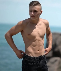 Random Social Media Boys 58 pics lads fit guys straight  62c0bb499c506.jpeg