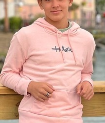 Random Social Media Boys 58 pics lads fit guys straight  62c0bb9c72812.jpeg