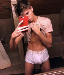 Shirtless  5ccbfc944cd6f.jpeg