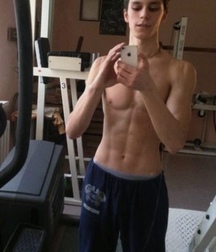 Selfies  5ce3a736dc345.jpeg