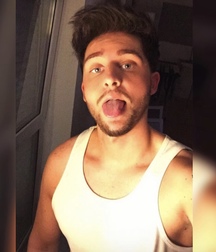 Selfies  5ce3a742d466f.jpeg
