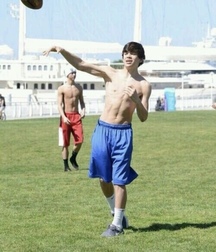 Shirtless 5d270cbc2953f.jpeg