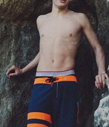 Shirtless 5d270cc86c8fb.jpeg