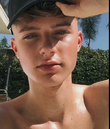 Shirtless  5d37fce67fa08.jpeg