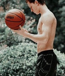 Tom Holland  5d77ab2db4eb2.jpeg