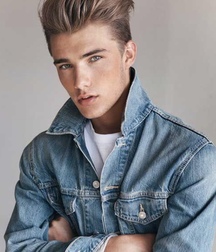 Blonde boys  5d83636c20642.jpeg