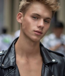 Blonde boys  5d83637856d7d.jpeg