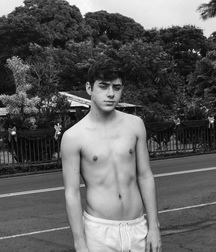 Joey Mills 5d95a8430d1f3.jpeg
