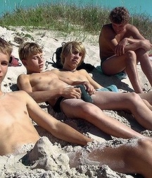 Boys are boys  5d9708c3ef143.jpeg