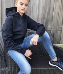 More boys  5d9730fd246b5.jpeg