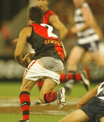 aussie rules footballers 5c85a648d2a55.jpg