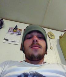 me jeremy.poole age 19 5c8efe8bdc097.jpg