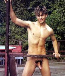 Cuties Outside 01 5ca088a81bbb6.jpg