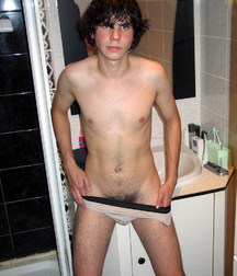 Cute Twinks 001 5ca11192265a4.jpg