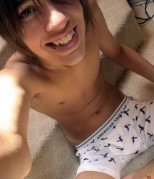 Cute Twinks 002 5ca11b698bfd3.jpg