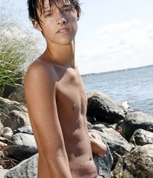 Cute Twinks 022 5ca3d8ad428c3.jpg