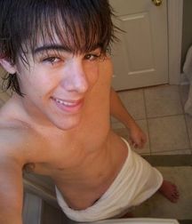 Cute Twinks 030 5ca68a516190f.jpg