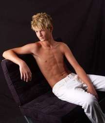 Cute Twinks 034 5ca78ff8da7c9.jpg