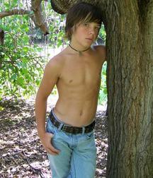 Cute Twinks 040 5ca90b8f24357.jpg