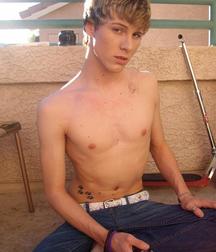 Cute Twinks 040 5ca90bec0e2db.jpg