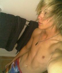 Cute Twinks 040 5ca90bf211f05.jpg