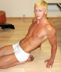 Cute Twinks 047 5cab999ca113d.jpg