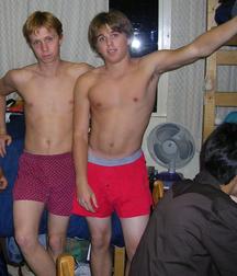 Cute Twinks 057 5cad10e4315a3.jpg