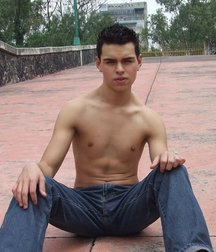 Cute Twinks 064 5cad26f0023c6.jpg