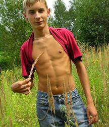 Cute Twinks 077 5cb25fb151861.jpg