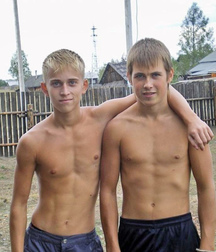 Nice Men 5cc773fcdf971.jpg