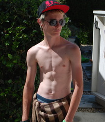 Nice Men 5cc77403f33fa.jpg