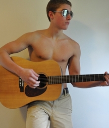 Hot Boys 04 5cc9d75a66ebc.jpg