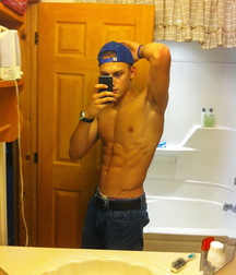 Hot Boys 09 5cca0d94938e6.jpg
