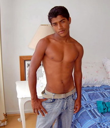 Hot Boys 09 5cca0d9ada01e.jpg