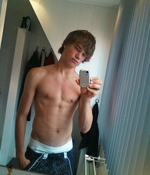 Hot Boys 09 5cca0da641ac7.jpg