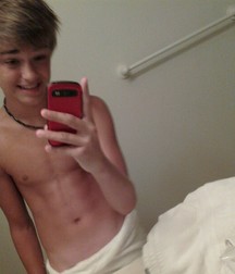 Hot Boys 12 5ccb256340922.jpg