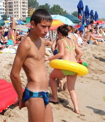 Hot Bodys 02 5ccb3fed0bfc9.jpg