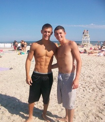 Hot Boys 18 5cccb94070eed.jpg