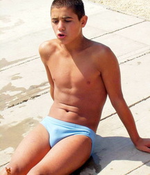 Hot Boys 19 5cccbf790b31d.jpg
