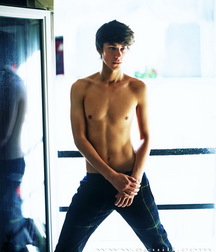 Hot Boys 19 5cccbf83f116c.jpg