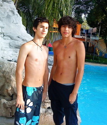 Hot Boys 020 5ce1dd7bcdad1.jpg