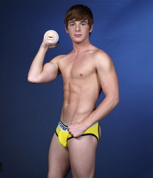 Hot Boys 020 5ce1dd9d52c2a.jpg