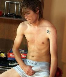 Hot Boys 23 5ce3275edf57b.jpg