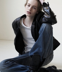 Youngster 07 5cfe8dfdb496c.jpg