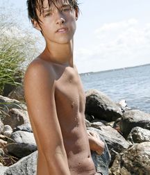 No Shirt 003 5d034d52d36f9.jpg