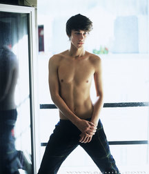 No Shirt 003 5d034d6d4594e.jpg
