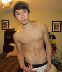 No Shirt 005 5d034e33031b8.jpg