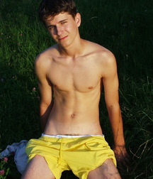 Nice Lads 11 5d1542abb5135.jpg
